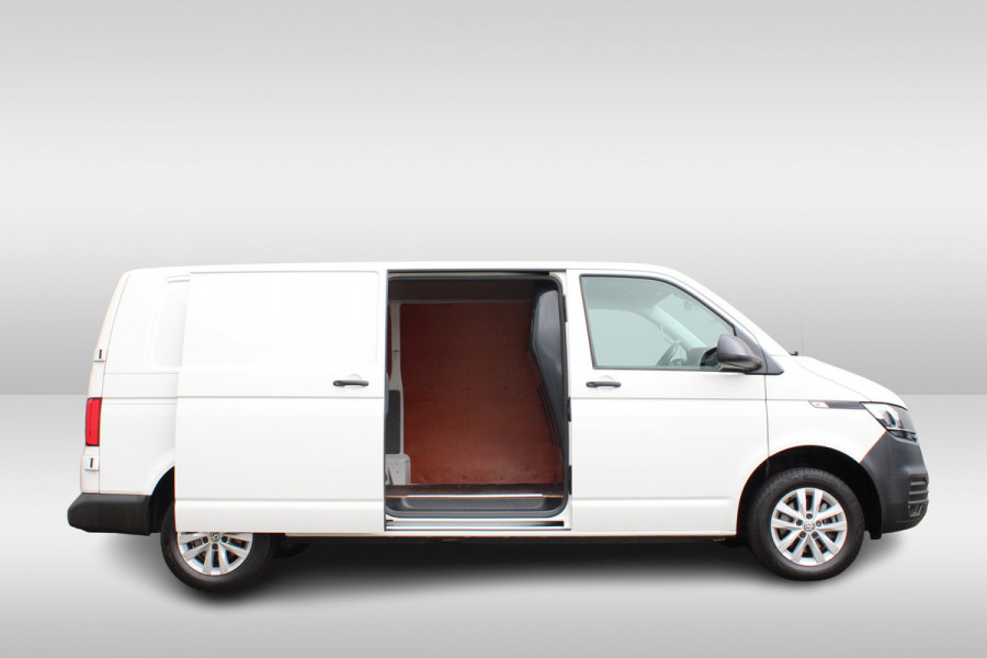 Volkswagen Transporter 2.0 TDI L2H1 28 T6.1 > Automaat/150pk/Adapt cruise./Navi...