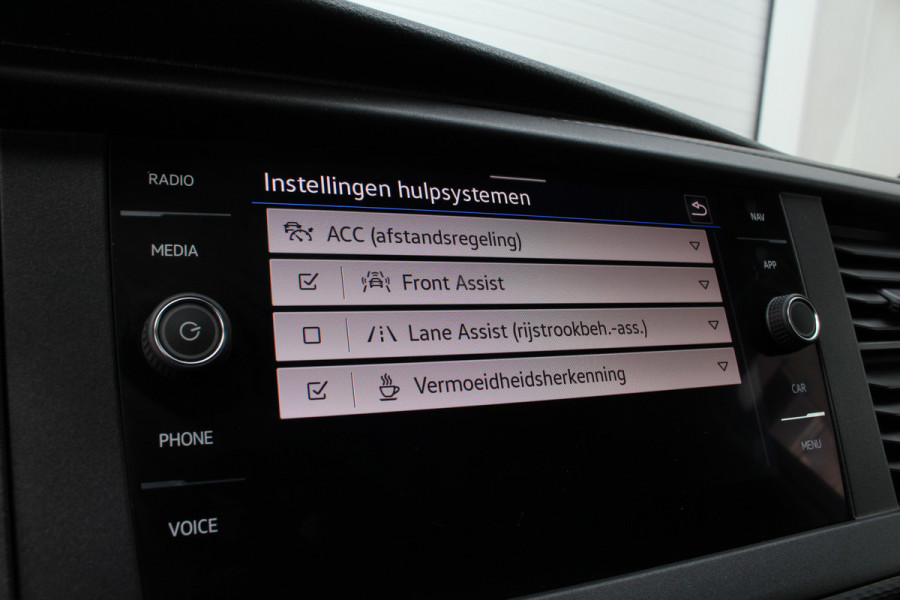 Volkswagen Transporter 2.0 TDI L2H1 28 T6.1 > Automaat/150pk/Adapt cruise./Navi...