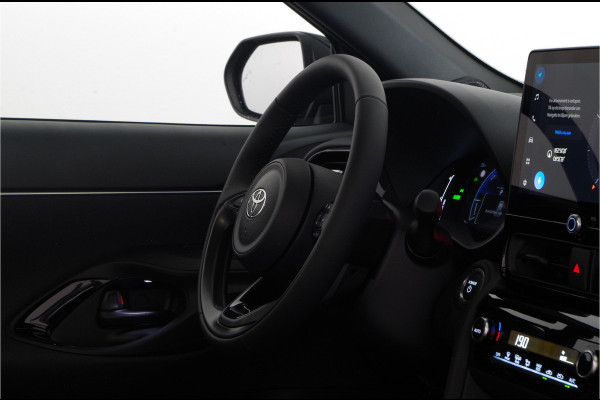 Toyota Yaris Cross 1.5 Hybrid 130pk Teamplayer Design > Camera/Zwart/Winterpakket/2025 | 3587 | Lease ook mogelijk!