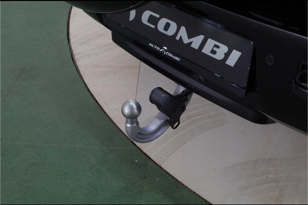 Land Rover Defender 110 2.0 P300e 110 X-Dynamic HSE > 300pk/Black pakket/Head-up/22inch/Trekhaak/Smart View...