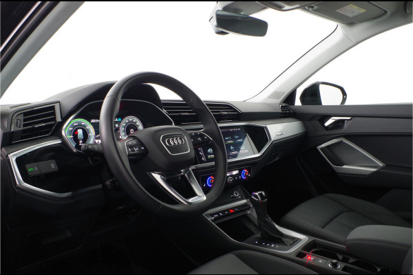Audi Q3 45 TFSI e edition > 245pk/Leer/19inch/keyless/Stoelverwarming/Plug in-hybride...