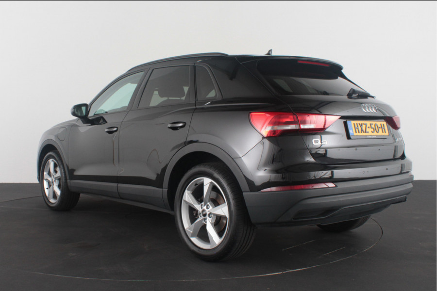 Audi Q3 45 TFSI e edition > 245pk/Leer/19inch/keyless/Stoelverwarming/Plug in-hybride...