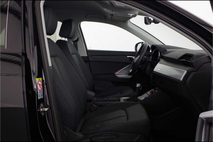 Audi Q3 45 TFSI e edition > 245pk/Leer/19inch/keyless/Stoelverwarming/Plug in-hybride...