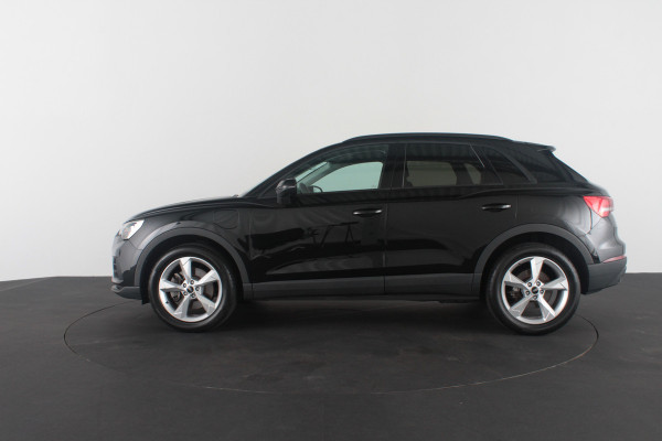 Audi Q3 45 TFSI e edition > 245pk/Leer/19inch/keyless/Stoelverwarming/Plug in-hybride...