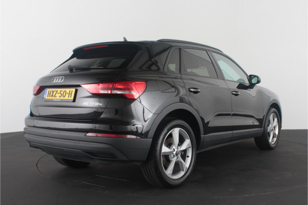 Audi Q3 45 TFSI e edition > 245pk/Leer/19inch/keyless/Stoelverwarming/Plug in-hybride...