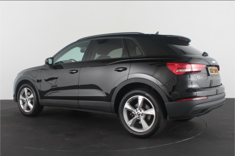Audi Q3 45 TFSI e edition > 245pk/Leer/19inch/keyless/Stoelverwarming/Plug in-hybride...