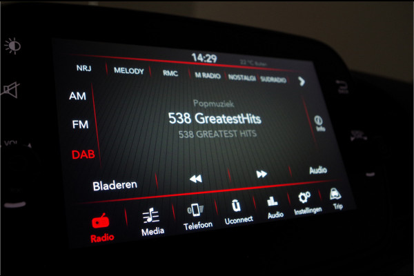 Fiat 500 1.0 Hybrid Club > Cruise control/Apple carplay/Android/Donkere hemelbekleding