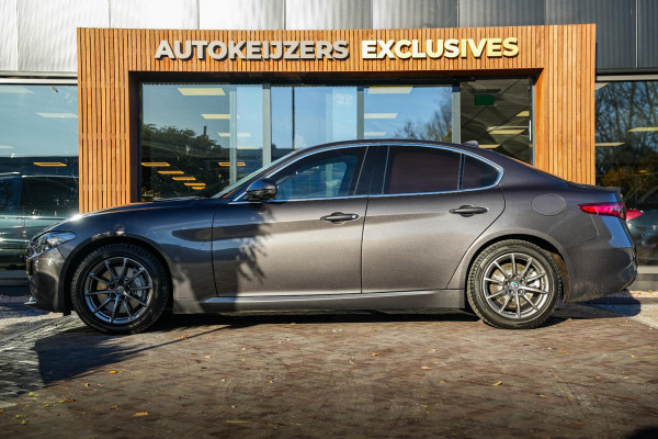 Alfa Romeo Giulia 2.0 T AWD Gepantserd 280 PK | Diplomatiek veiligheidsglas | Ex-regeringsauto Italië | Unieke historie