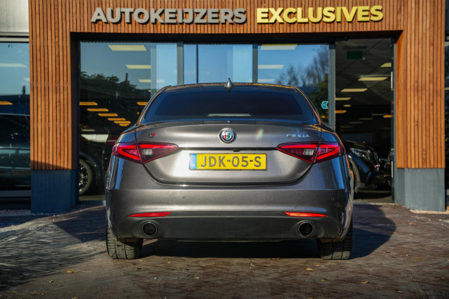 Alfa Romeo Giulia 2.0 T AWD Gepantserd 280 PK | Diplomatiek veiligheidsglas | Ex-regeringsauto Italië | Unieke historie