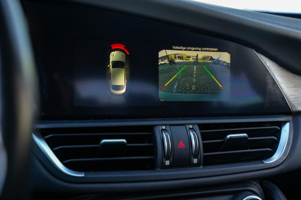 Alfa Romeo Giulia 2.0 T AWD Gepantserd 280 PK | Diplomatiek veiligheidsglas | Ex-regeringsauto Italië | Unieke historie