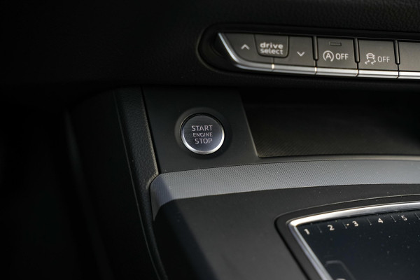 Audi Q5 2.0 TFSI quattro Sport Pro Line Navigatie PDC LED Cruise Stoelverw.