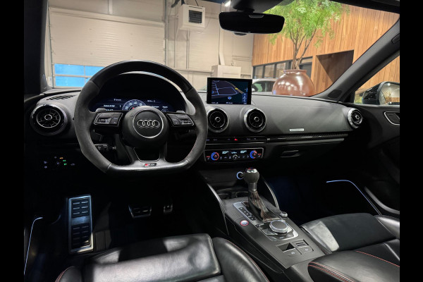 Audi RS3 Sportback 2.5 TFSI Quattro, Pano, Virtual, Apple Carplay, Black Pack, Cam, Blind Spot, Dynamisch, Dealer Onderhouden