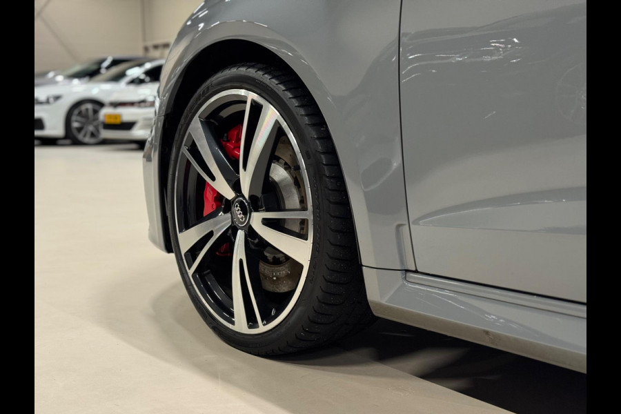 Audi RS3 Sportback 2.5 TFSI Quattro, Pano, Virtual, Apple Carplay, Black Pack, Cam, Blind Spot, Dynamisch, Dealer Onderhouden