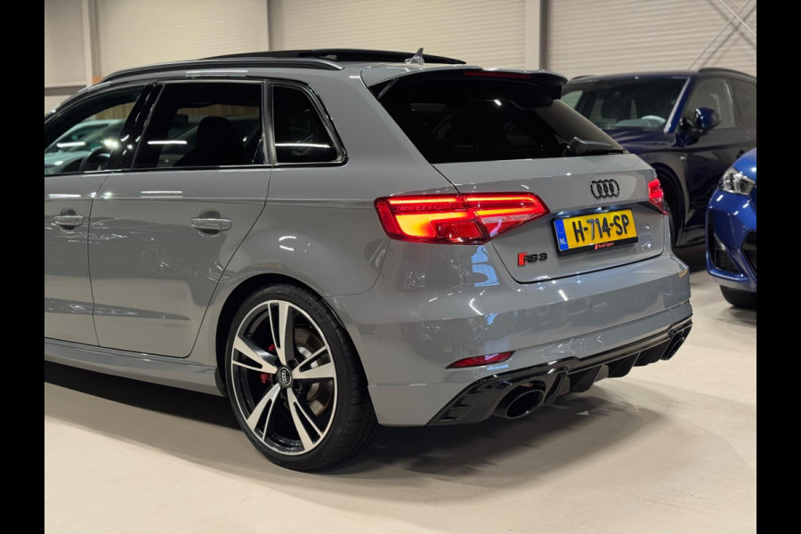 Audi RS3 Sportback 2.5 TFSI Quattro, Pano, Virtual, Apple Carplay, Black Pack, Cam, Blind Spot, Dynamisch, Dealer Onderhouden