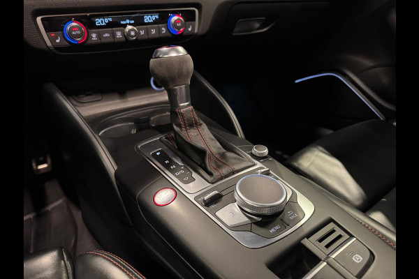 Audi RS3 Sportback 2.5 TFSI Quattro, Pano, Virtual, Apple Carplay, Black Pack, Cam, Blind Spot, Dynamisch, Dealer Onderhouden