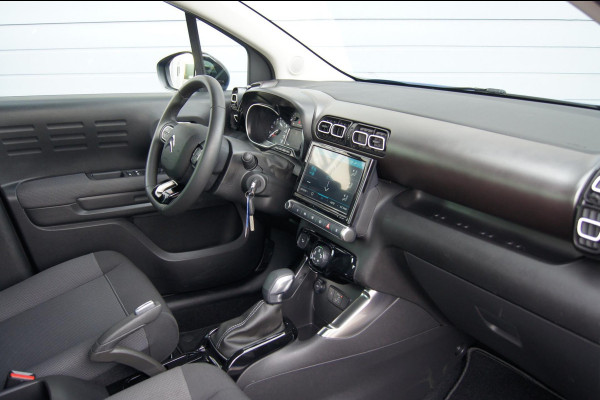 Citroën C3 Aircross 1.2 PureTech 130 Automaat • 2024 • Facelift • Voltaic Blue • Navi • All-Season • 17" Zwart LM