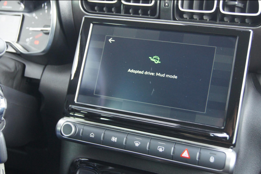 Citroën C3 Aircross 1.2 PureTech 130 Automaat • 2024 • Facelift • Voltaic Blue • Navi • All-Season • 17" Zwart LM