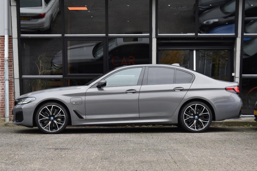 BMW 5 Serie 530e High Executive M-Sport Pano Camera 20" HK