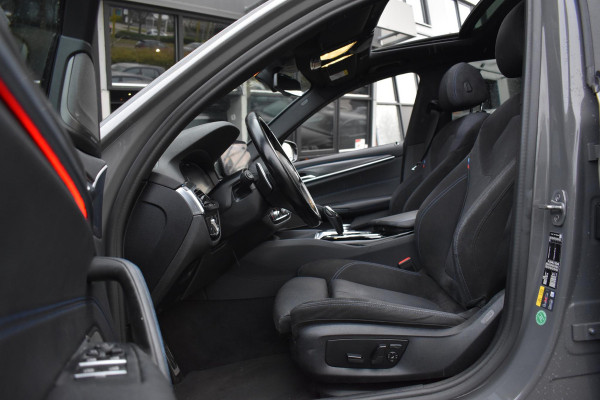 BMW 5 Serie 530e High Executive M-Sport Pano Camera 20" HK