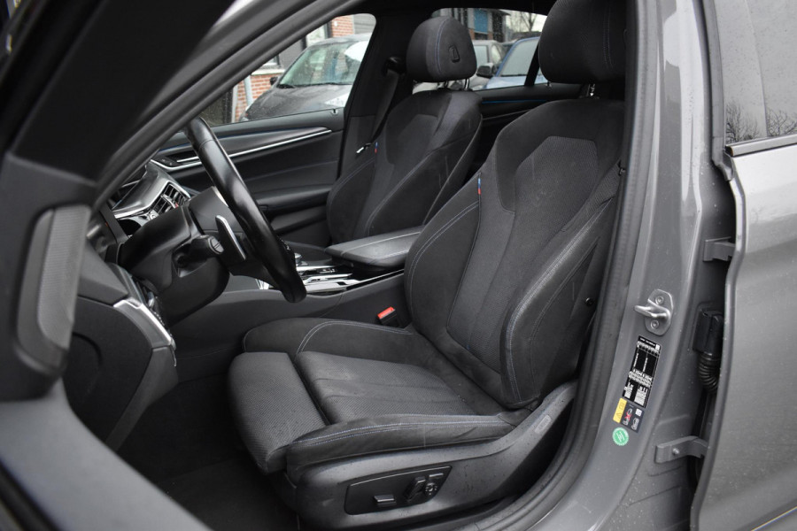 BMW 5 Serie 530e High Executive M-Sport Pano Camera 20" HK