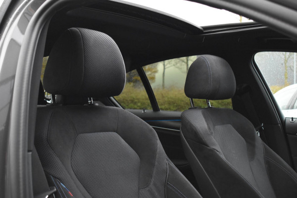 BMW 5 Serie 530e High Executive M-Sport Pano Camera 20" HK