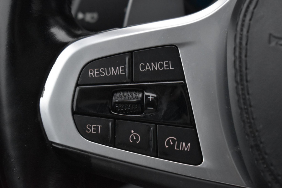 BMW 5 Serie 530e High Executive M-Sport Pano Camera 20" HK