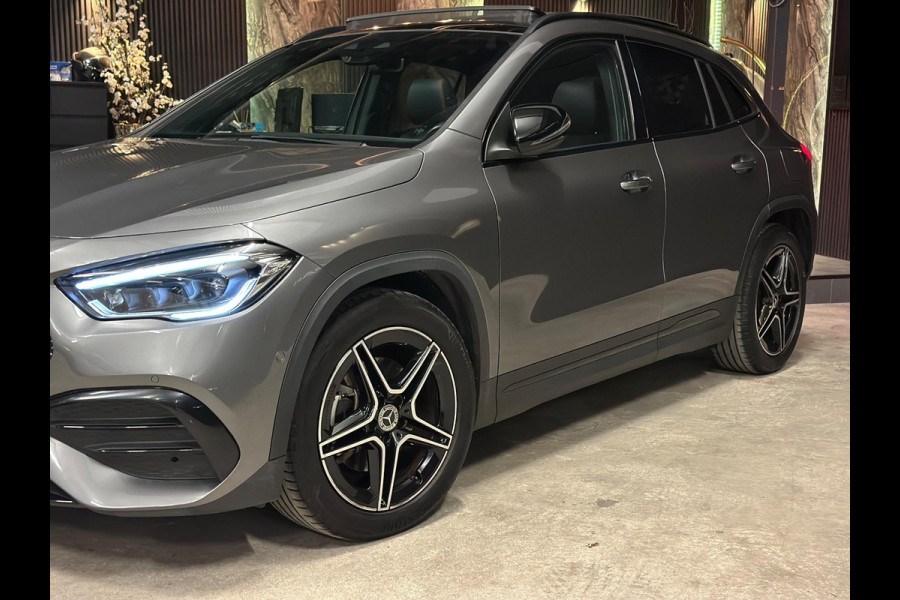 Mercedes-Benz GLA 200 AMG|PANO|MEMORY|SFEER|BOMVOL!