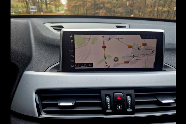 BMW X1 SDrive18i Executive . Panoramadak . 37000 km