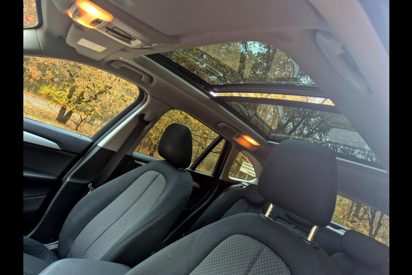 BMW X1 SDrive18i Executive . Panoramadak . 37000 km