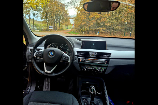 BMW X1 SDrive18i Executive . Panoramadak . 37000 km