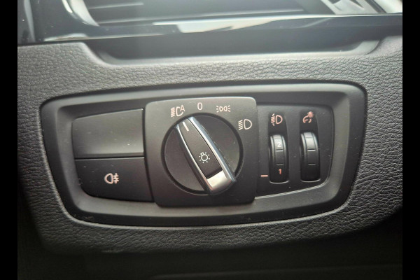 BMW X1 SDrive18i Executive . Panoramadak . 37000 km