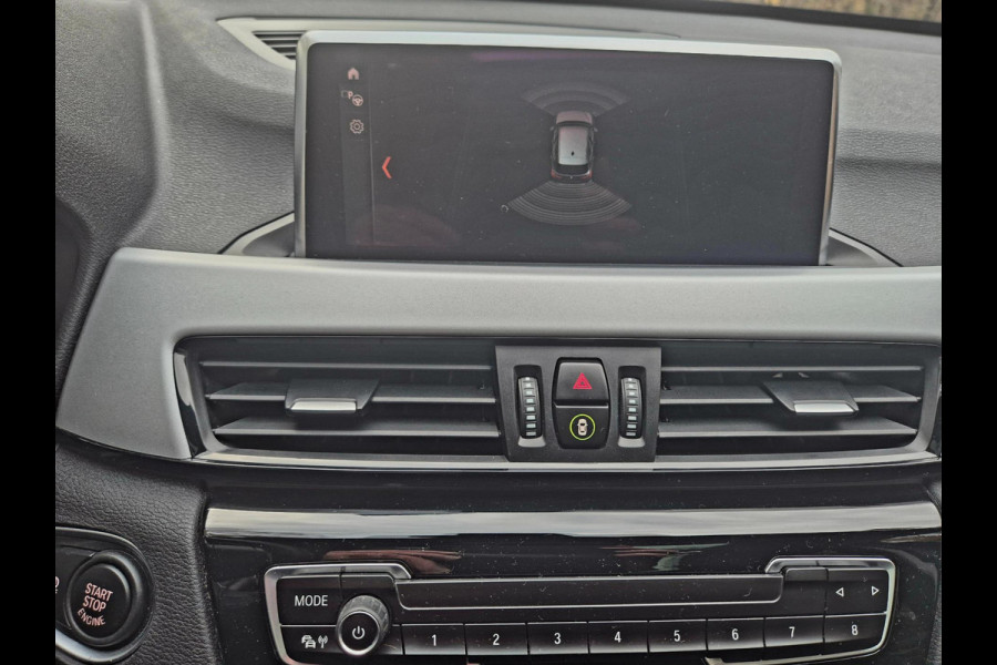 BMW X1 SDrive18i Executive . Panoramadak . 37000 km