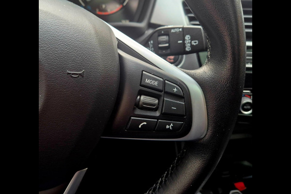 BMW X1 SDrive18i Executive . Panoramadak . 37000 km