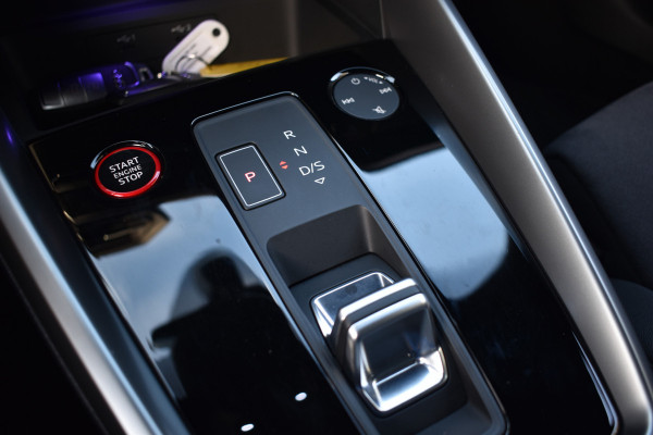 Audi A3 Sportback 2.0 TFSI S3 QUATTRO 310PK S-TRON S3-SPORT CAMERA/LEDER/CARPLAY