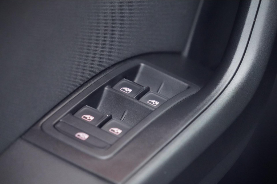 Seat Ateca 1.5 TSI FR Business Intense / Pano / Trekhaak / Navi / ACC / Side-Assist / Elek. Klep