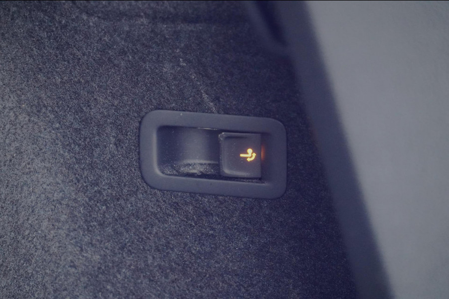 Seat Ateca 1.5 TSI FR Business Intense / Pano / Trekhaak / Navi / ACC / Side-Assist / Elek. Klep