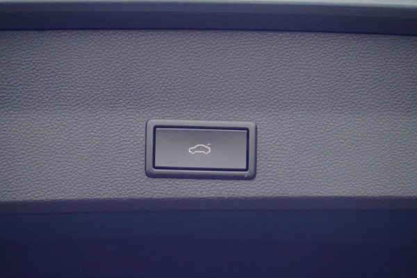 Seat Ateca 1.5 TSI FR Business Intense / Pano / Trekhaak / Navi / ACC / Side-Assist / Elek. Klep