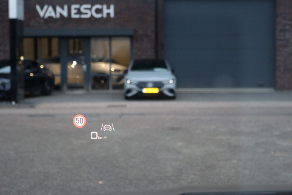 Audi e-tron 55 Quattro advanced Pro Line Plus 95 kWh | Adaptieve Cruise Control | Panoramadak | Bang&Olufsen | Soft-Close | HUD | Interieurvoorverwarming | Hulppakket Tour+Stad | Memory | Matrix LED |