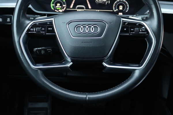 Audi e-tron 55 Quattro advanced Pro Line Plus 95 kWh | Adaptieve Cruise Control | Panoramadak | Bang&Olufsen | Soft-Close | HUD | Interieurvoorverwarming | Hulppakket Tour+Stad | Memory | Matrix LED |