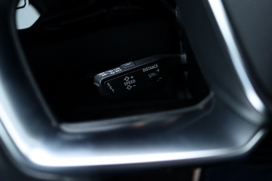 Audi e-tron 55 Quattro advanced Pro Line Plus 95 kWh | Adaptieve Cruise Control | Panoramadak | Bang&Olufsen | Soft-Close | HUD | Interieurvoorverwarming | Hulppakket Tour+Stad | Memory | Matrix LED |
