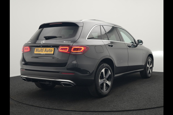Mercedes-Benz GLC 300e 4MATIC AMG 320pk PHEV | Trekhaak Af Fabriek | Panodak | Adaptive Cruise | Camera | Alcantara Sportstoelen Memory & Verwarmd | Sfeerverlichting | Apple Carplay | Blis | Navigatie | DAB |