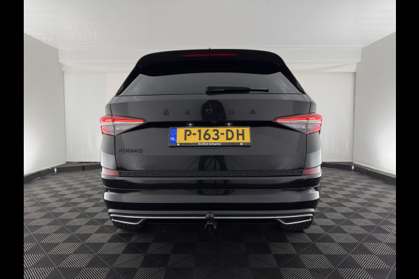 Škoda Kodiaq 1.5 TSI Sportline Business [ 7-Pers. ] (INCL-BTW) Aut. *LEATHER-MICROFIBRE | FULL-LED | ADAPTIVE-CRUISE | MEMORY-PACK | DIGI-COCKPIT | NAVI-FULLMAP | CAMERA | DAB+ | AMBIENT-LIGHT | KEYLESS | CARPLAY | PRIVACY-GLASS| TOWBAR | 20''