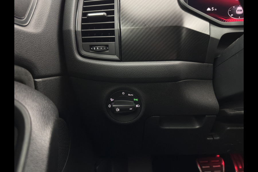 Škoda Kodiaq 1.5 TSI Sportline Business [ 7-Pers. ] (INCL-BTW) Aut. *LEATHER-MICROFIBRE | FULL-LED | ADAPTIVE-CRUISE | MEMORY-PACK | DIGI-COCKPIT | NAVI-FULLMAP | CAMERA | DAB+ | AMBIENT-LIGHT | KEYLESS | CARPLAY | PRIVACY-GLASS| TOWBAR | 20''