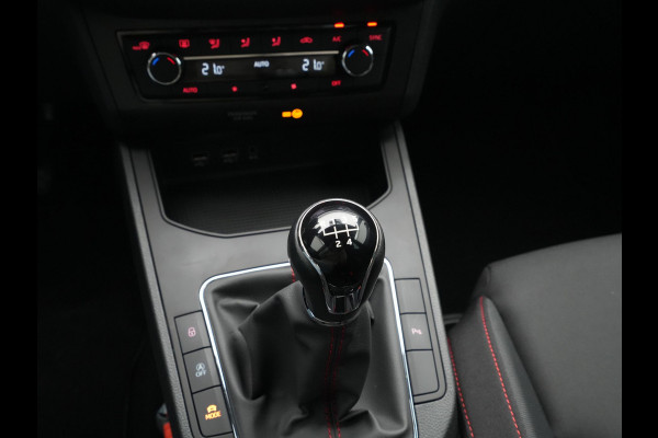 Seat Ibiza 1.0 TSI 95pk FR Business Intense Trekhaak Navigatie Camera Led Carplay Argon