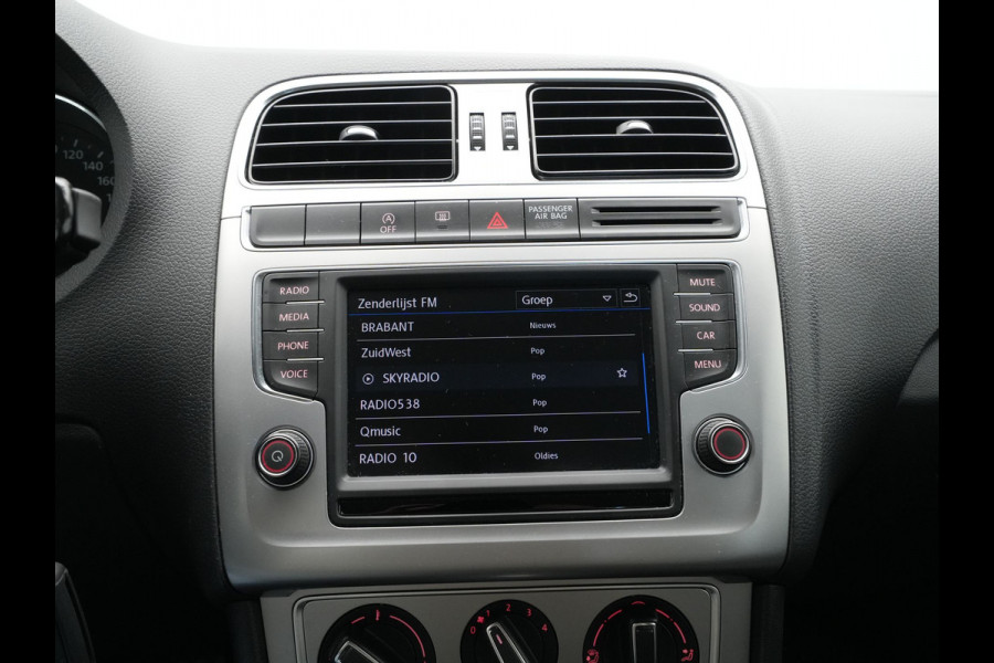 Volkswagen Polo 1.0 TSI DSG automaat Edition Trekhaak Navi via App Cruise Lm velgen Argon