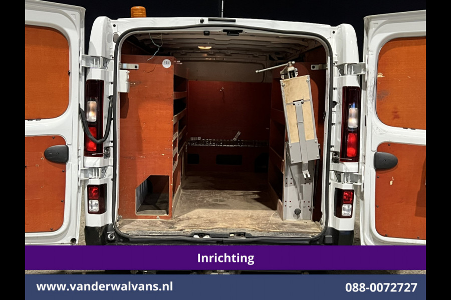Renault Trafic 2.0 dCi 120pk L2H1 Inrichting Euro6 Airco | Omvormer | Camera | Navigatie | LED | Trekhaak Cruisecontrol, Parkeersensoren, Bijrijdersbank
