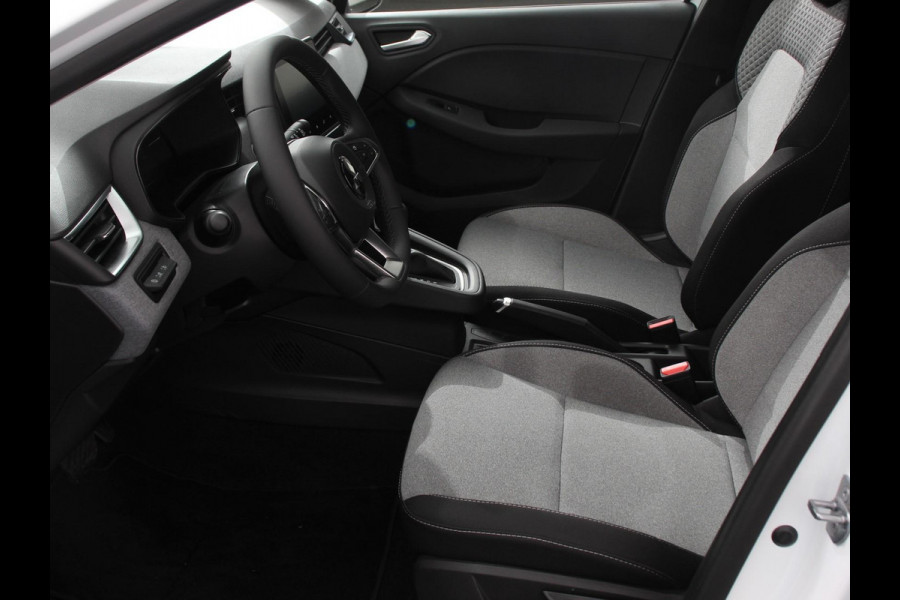 Mitsubishi Colt 1.6 HEV Automaat Intense DEMO Navigatie d.m.v. Apple Carplay/Android Auto Camera Climate Control Cruise Control Lichtmetalen velgen Extra Getint Glas Digitale Cockpit