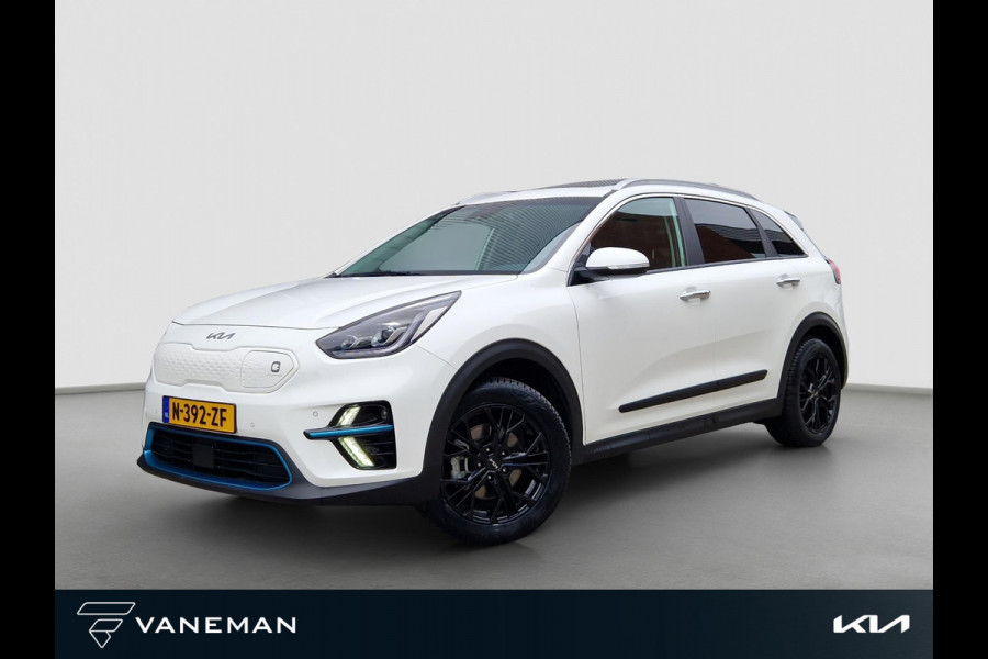 Kia e-Niro ExecutiveLine 64 kWh | 1e Eigenaar | Open Dak | LED | RMC Trekhaak | JBL | Stoelventilatie |