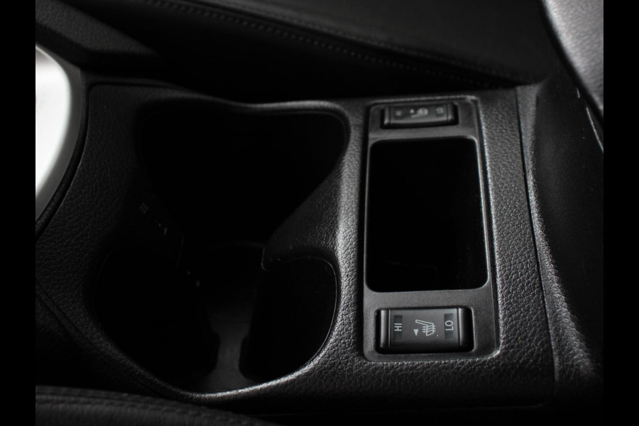 Nissan X-Trail 1.6 DIG-T Tekna Climate control | Cruise control | Panorama dak | LED | Navigatie | Stoelverwarming | Trekhaak | Parkeersensoren | Achteruitrijcamera