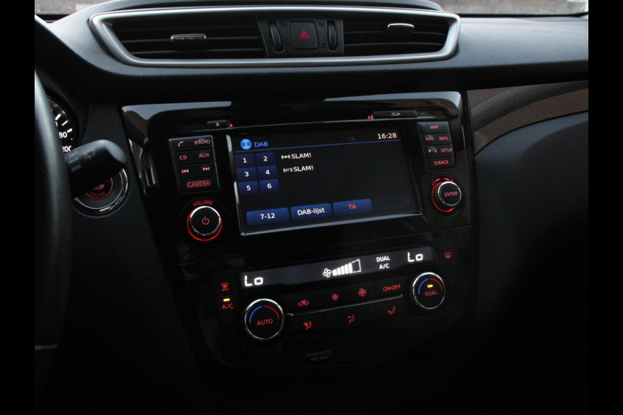 Nissan X-Trail 1.6 DIG-T Tekna Climate control | Cruise control | Panorama dak | LED | Navigatie | Stoelverwarming | Trekhaak | Parkeersensoren | Achteruitrijcamera